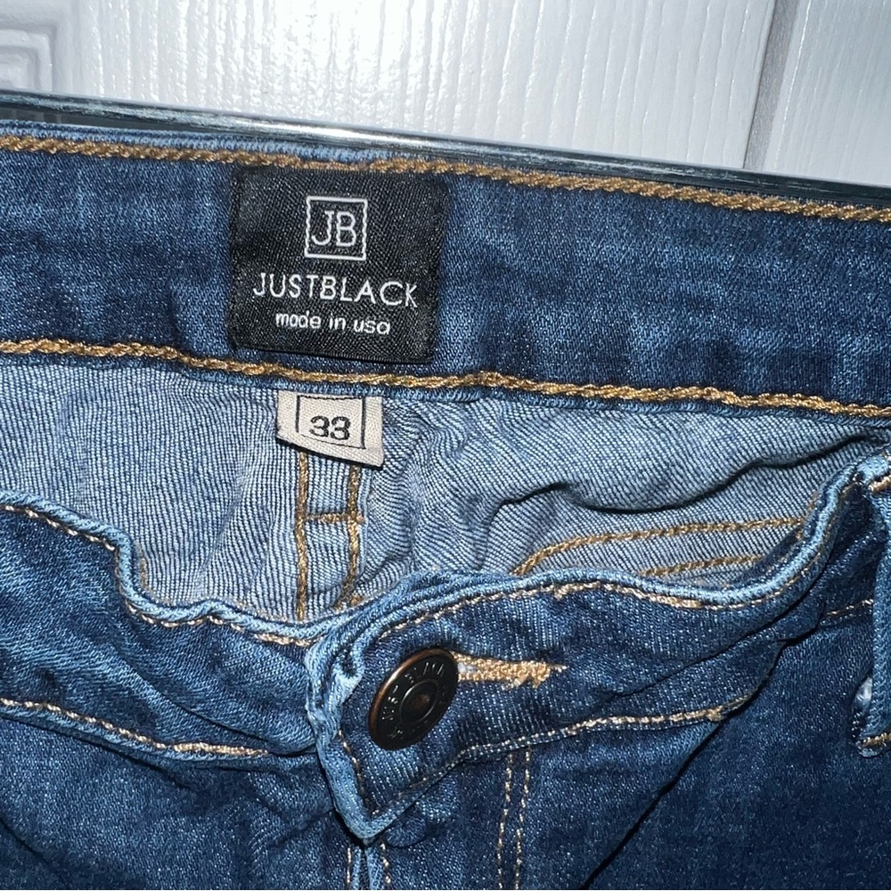 Just black distressed straight leg jean